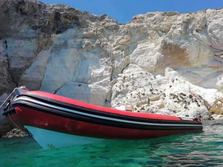 Wynajem Łódż półsztywna w Cagliari - Solemar Solemar S 580