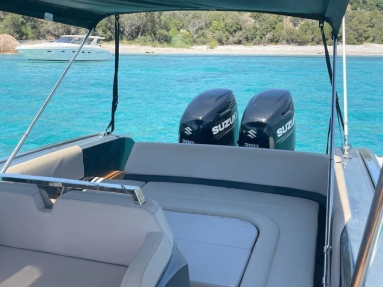 Wynajem Łódż półsztywna w Ajaccio - Lomac Granturismo 10.5