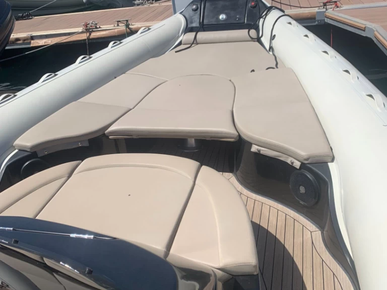 Wynajmij Łódż półsztywna z lub bez skippera Lomac w Ajaccio