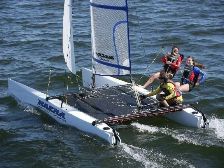 Wynajem łodzi Carnac tanio 500 FUN