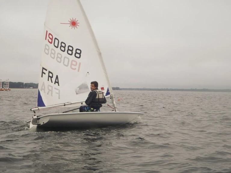 Wynajmij LASER PERFORMANCE Laser Solo w Carnac