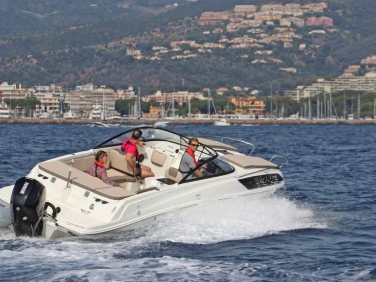 Wynajem Motorówka Bayliner z patentem 