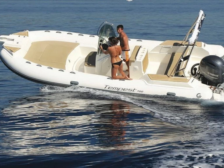 Wynajmij Capelli Tempest 700 w Marsylia