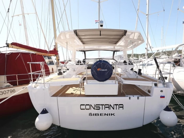 Wynajem łodzi Pirovac tanio Hanse 588