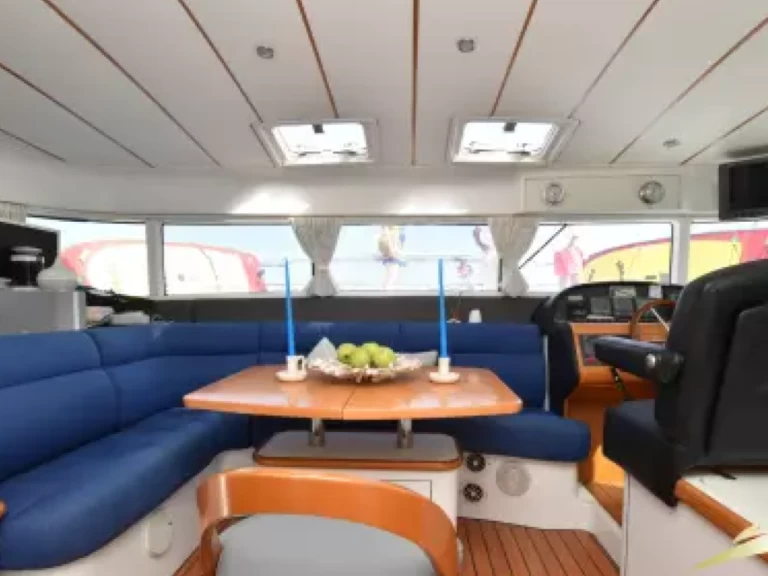 Wynajmij Lagoon Lagoon 43 Power w Torrevieja