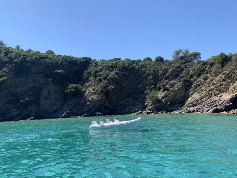 Wynajmij Nuova Jolly Nuova Jolly 630 w Cavalaire-sur-Mer