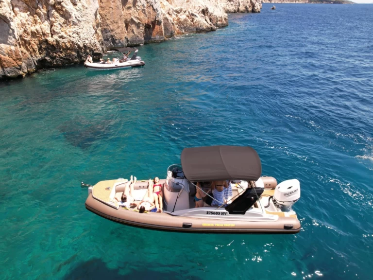 Wynajem Łódż półsztywna Barracuda z patentem 