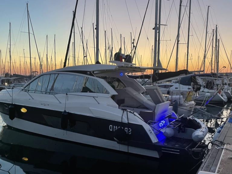 Wynajem łodzi Rio Yachts 42 Air w Nettuno na SamBoat 
