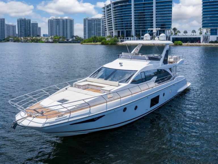 Wynajem Luksusowy jacht Azimut z patentem 