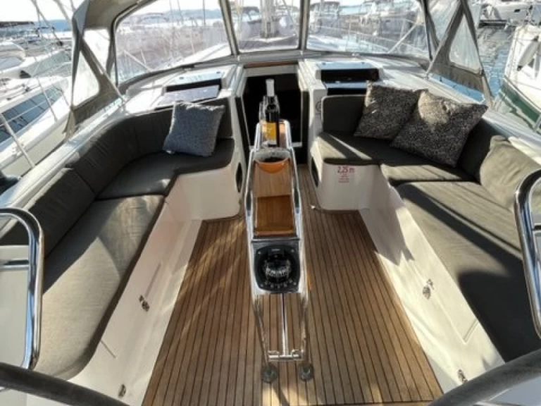 Wynajem łodzi Biograd na Moru tanio Hanse 455