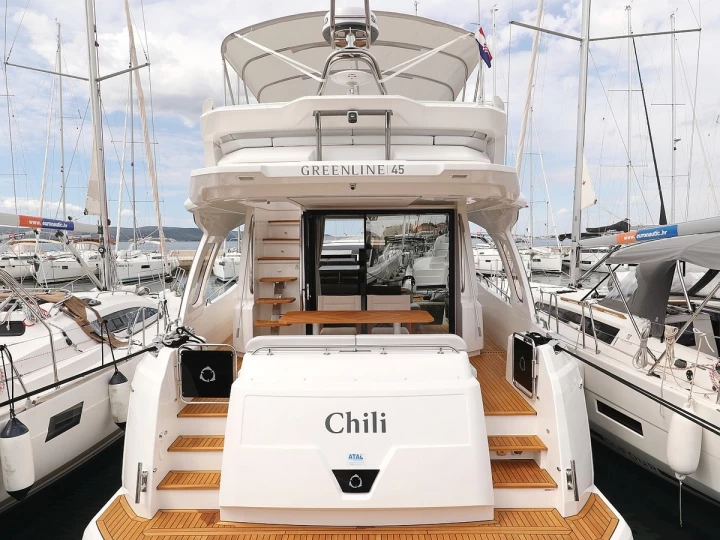 Wynajem łodzi Biograd na Moru tanio Greenline 45 Fly