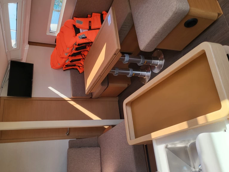 Wynajmij Jeanneau Sun Odyssey 410 w Biograd na Moru