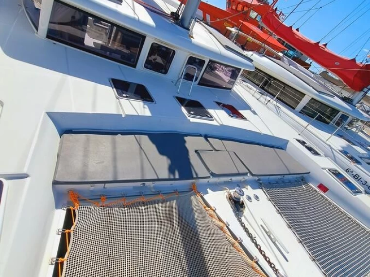 Wynajmij Katamaran z lub bez skippera Lagoon w Sant Antoni de Portmany