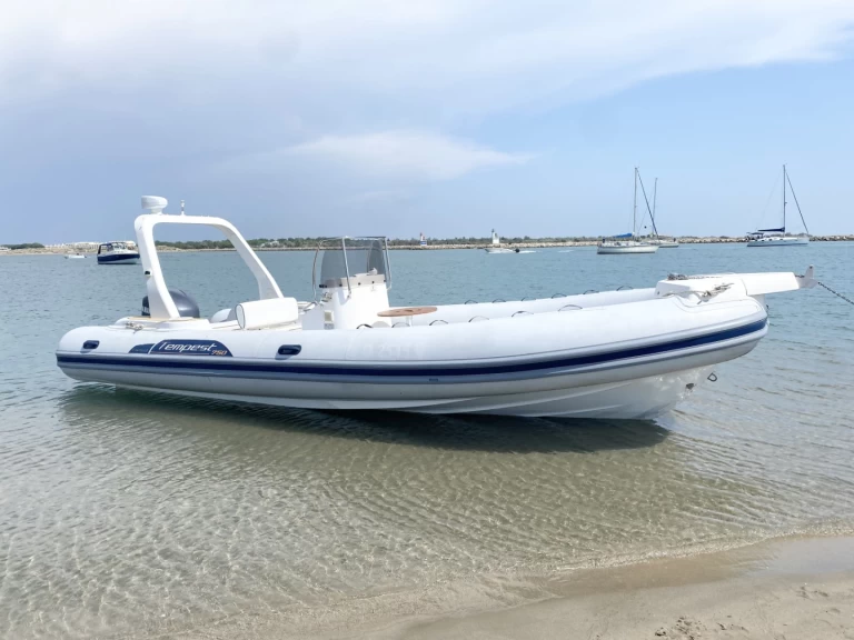 Wynajem Łódż półsztywna w Port-Camargue - Capelli Tempest 750