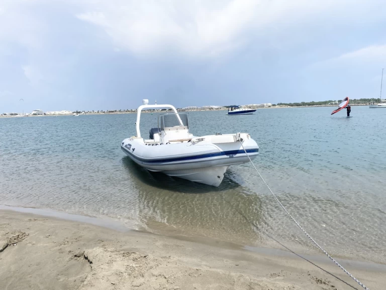 Wynajem łodzi Capelli Tempest 750 w Port-Camargue na SamBoat 