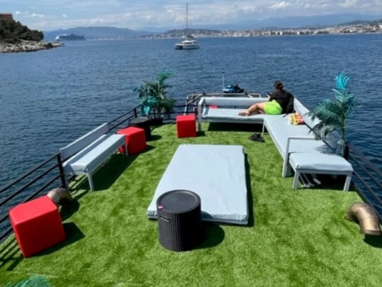 Wynajmij Custom Made Bateau Pirate w Cannes