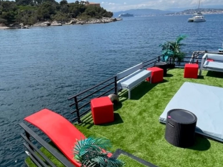 Wynajem łodzi Cannes tanio Bateau Pirate