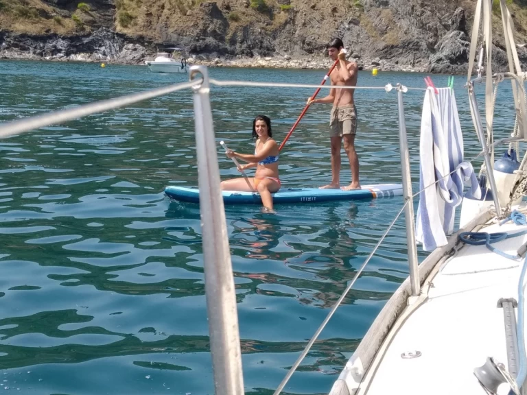 Astilleros Menorca Conquistador 36 między profesjonalistami a osobami prywatnymi w Roses