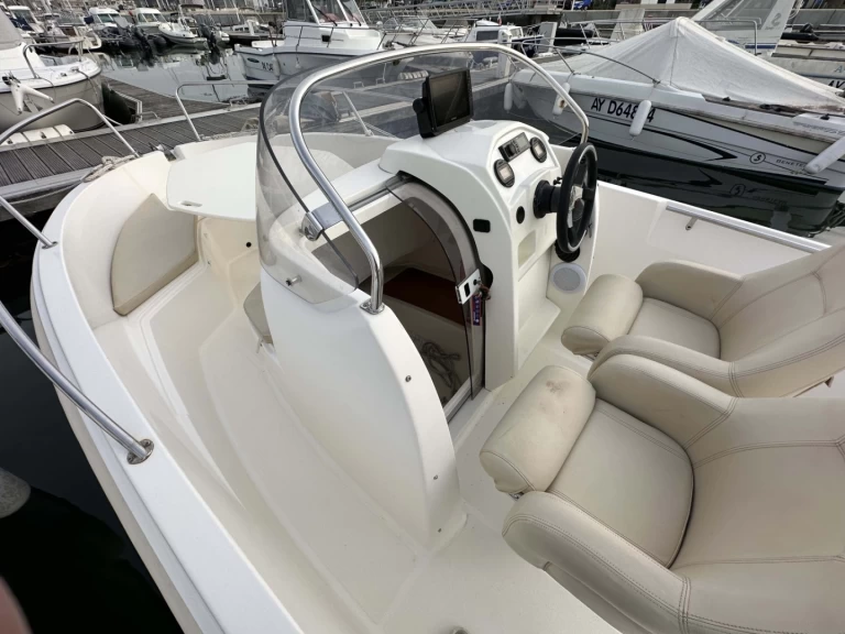 Wynajem łodzi Jeanneau Cap Camarat 555 Style w Quiberon na SamBoat 