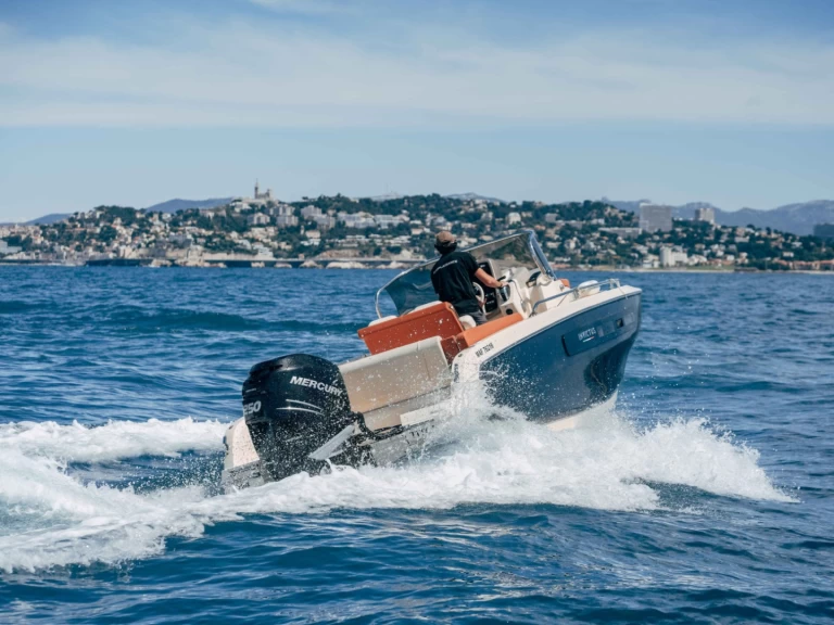 Wynajem w Marsylia- Invictus  Invictus 240 CX na SamBoat