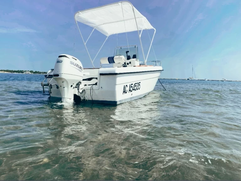 Wynajmij Motorówka z lub bez skippera B2 Marine w Port-Camargue