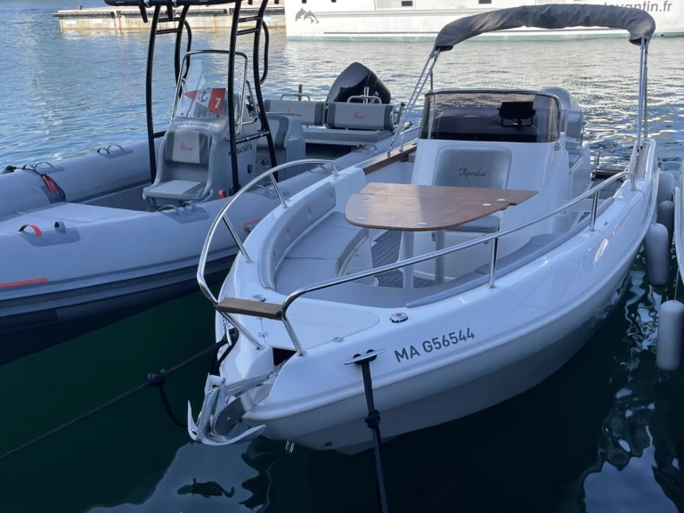 Wynajmij Aquabat Sport line 21 w Martigues