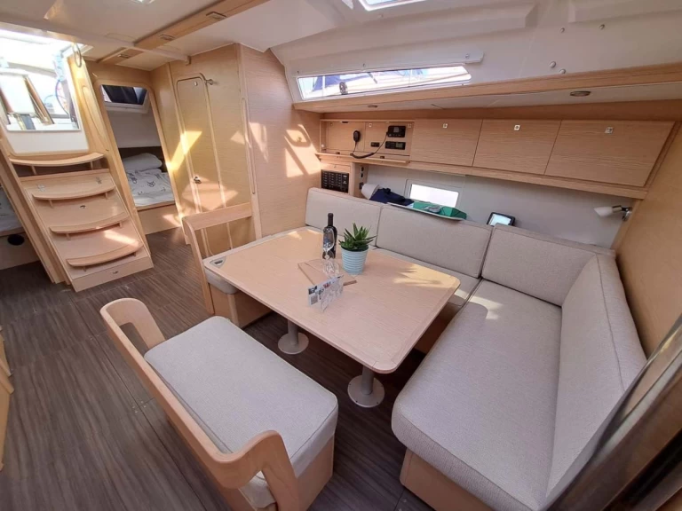 Wynajmij Dufour Dufour 430 w Jezera