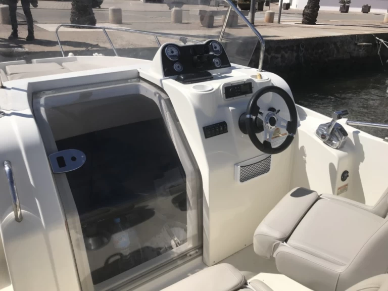 Wynajem Motorówka w Novi Vinodolski - Quicksilver Activ 675 Sundeck