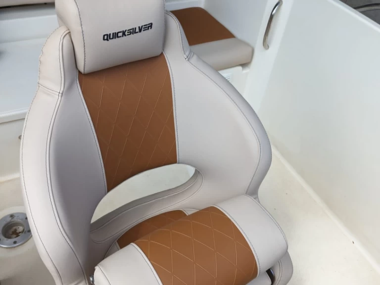 Wynajmij Motorówka z lub bez skippera Quicksilver w Novi Vinodolski