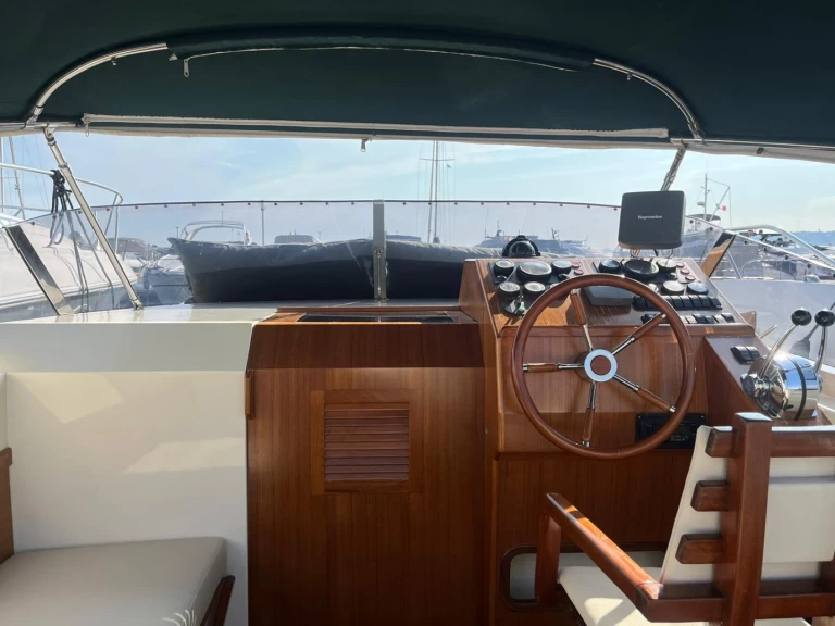 Wynajem w Juan-les-Pins- Cantieri di Venezia Mistral 31 na SamBoat