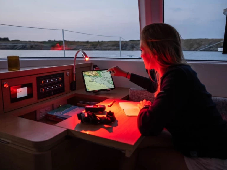 Wynajmij Katamaran z lub bez skippera Excess w Saint-Mandrier-sur-Mer