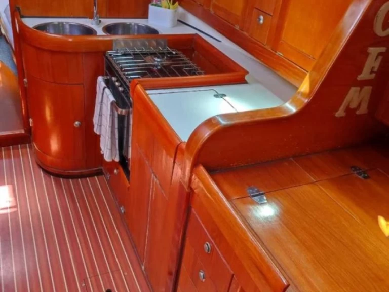 Wynajmij Elan Elan 431 w Tribunj