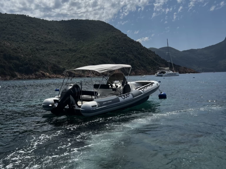 Wynajem Łódż półsztywna Kelt z patentem 