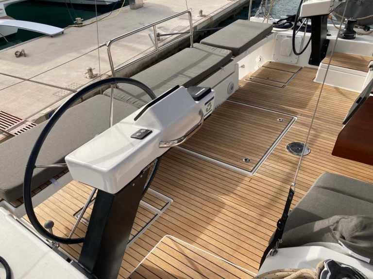 Wynajmij Żaglowiec z lub bez skippera Dufour w Trogir