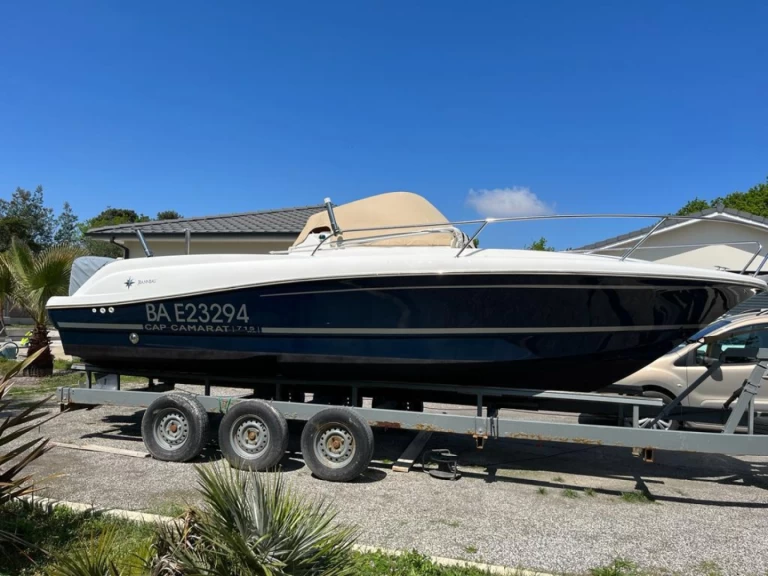 Jeanneau Cap Camarat 7.15 WA między profesjonalistami a osobami prywatnymi w Lège-Cap-Ferret