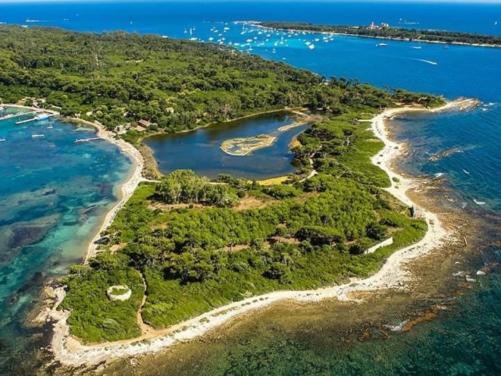 Wynajmij Motorówka z lub bez skippera Karnic w Cannes