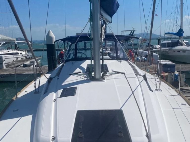 Wynajem łodzi Mai Khao tanio Sun Odyssey 409