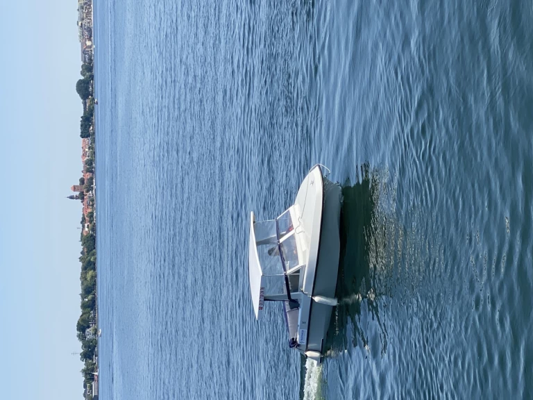 Wynajem Barka w Waren (Müritz) - Tagescharter Lotus