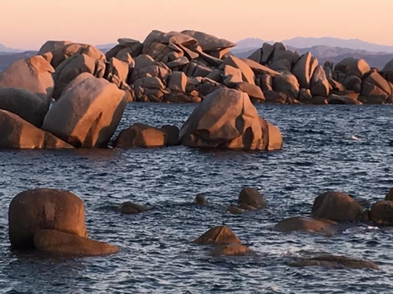Wynajem łodzi La Maddalena tanio Lagoon 440