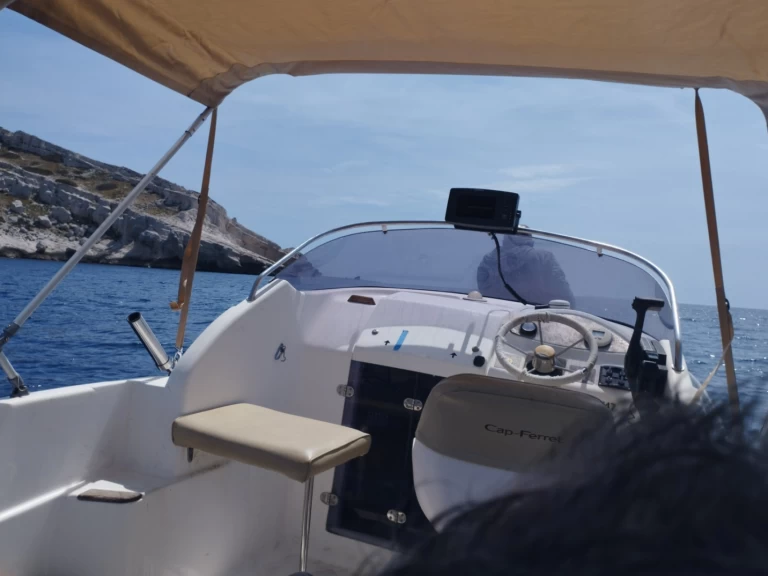 Wynajmij B2 Marine Cap Ferret 522 Open Sport w Marsylia