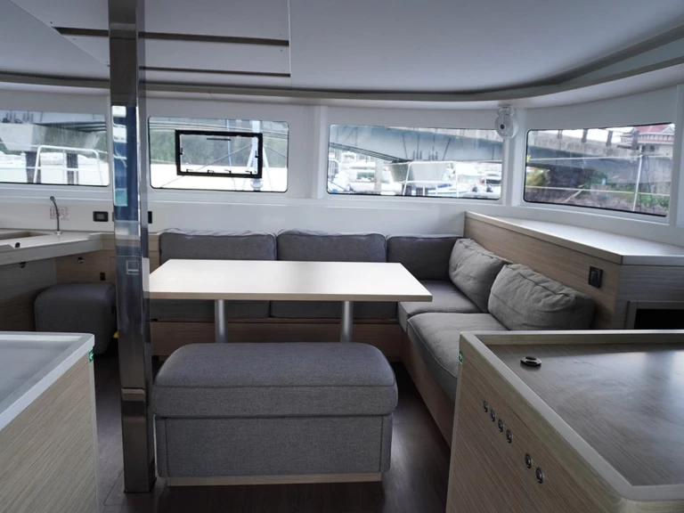 Wynajmij Lagoon Lagoon 46 w Eden Island