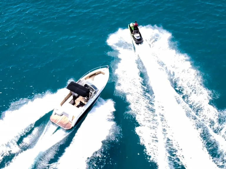 Wellcraft OPEN między profesjonalistami a osobami prywatnymi w Cala d'Or