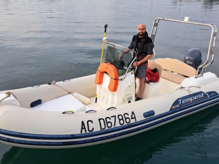 Capelli Cristal 570 między profesjonalistami a osobami prywatnymi w Saint-Malo