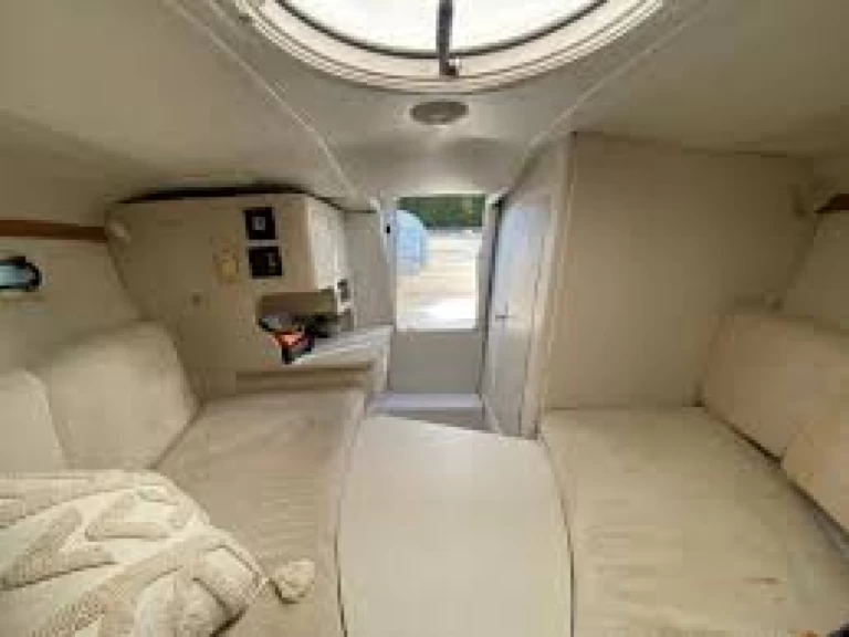 Wynajem łodzi Antibes tanio Sundowner 285