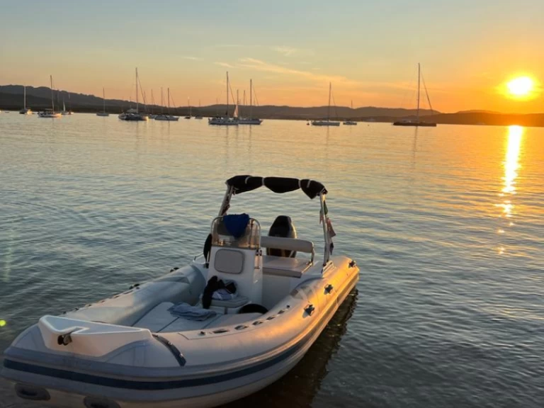 Wynajem łodzi Poltu Quatu tanio 650