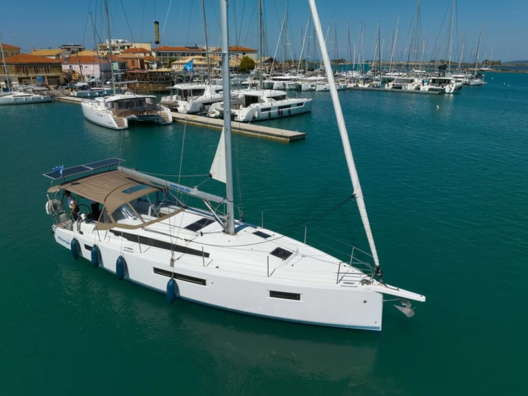 Wynajmij Jeanneau Sun Odyssey 410 w Lefkáda