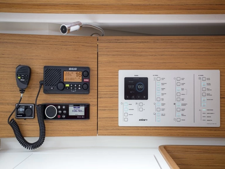 Wynajmij Elan Impression 45 w Baška Voda