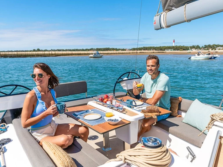Wynajem łodzi Dufour Dufour 37 w Blue Lagoon Marina na SamBoat 