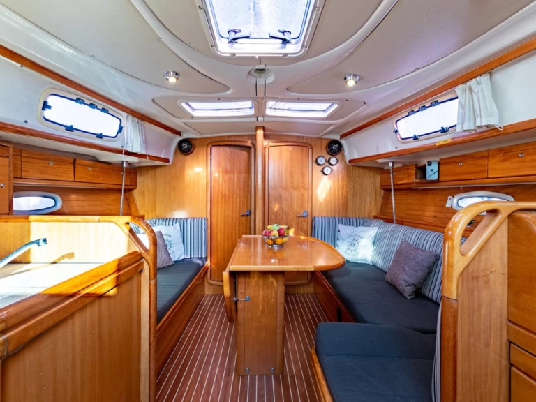 Wynajem w Punat- Bavaria Cruiser 37 na SamBoat