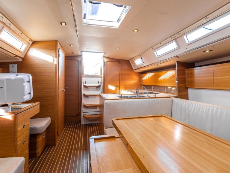 Wynajem Żaglowiec Salona z patentem 